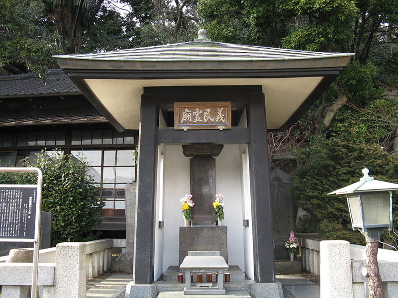 新井宿六人衆の墓（東京都史跡文化財）